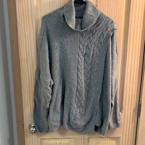 Women’s  Gray Cable-Knit Turtleneck Sweater